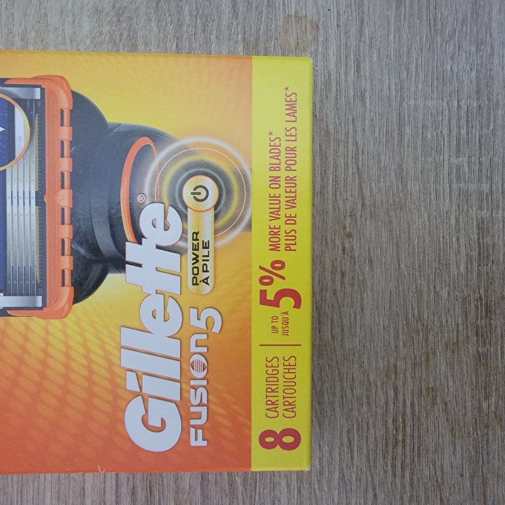 Fusion5 Power Razor Blades - Orange and Black